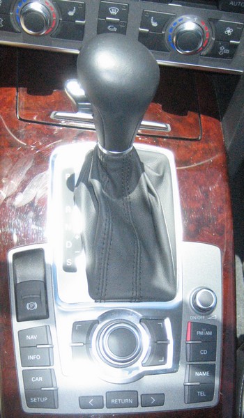 Audi A6 console