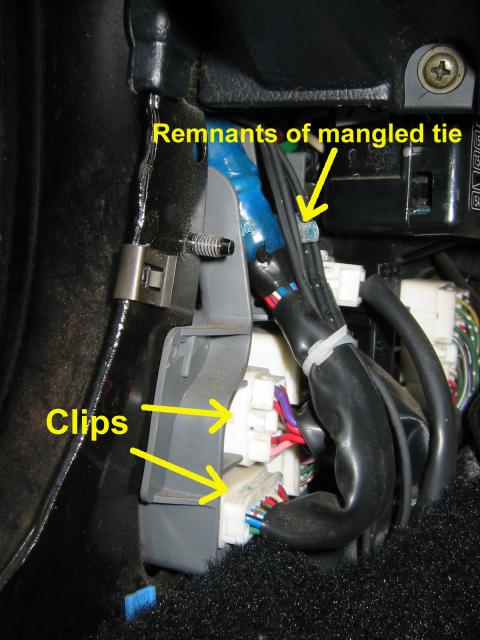 Kick panel harness clips