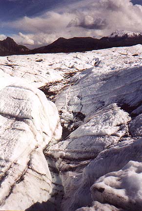 Big honkin' crevasse. [Yashica T4S]